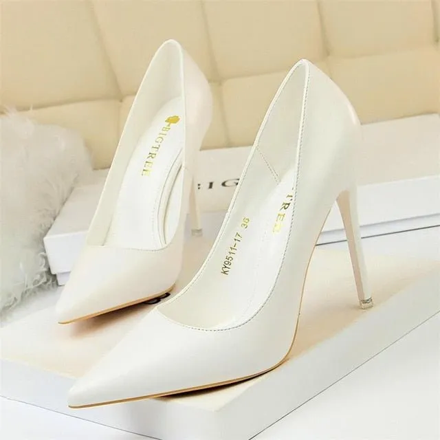 BIGTREE Bubbly Soft Leather Shallow Candy Color Pointed Toe Shoes