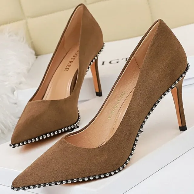 BIGTREE Classic Rivet Faux Leather Pointed Toe Shoes