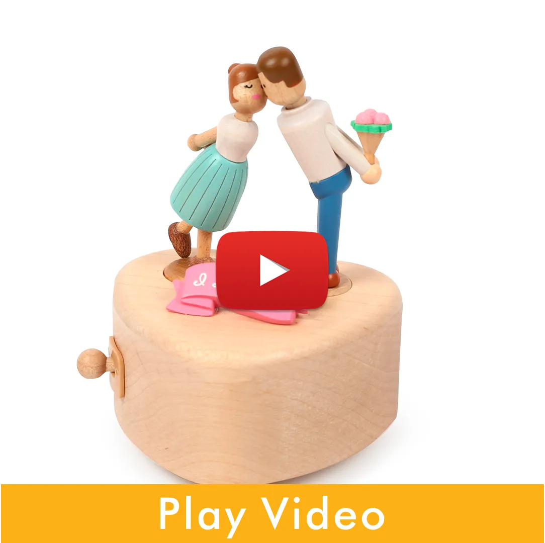 Couple Kiss | Wooden Music Box