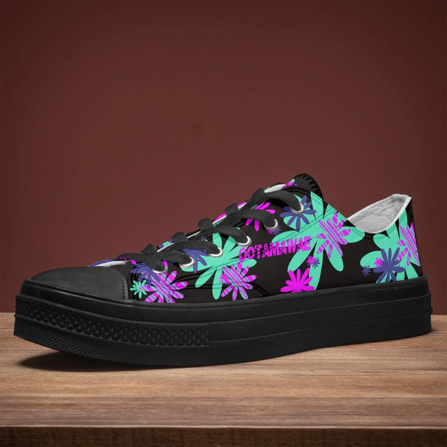 Low Canvas Shoes-Black sole Blooming