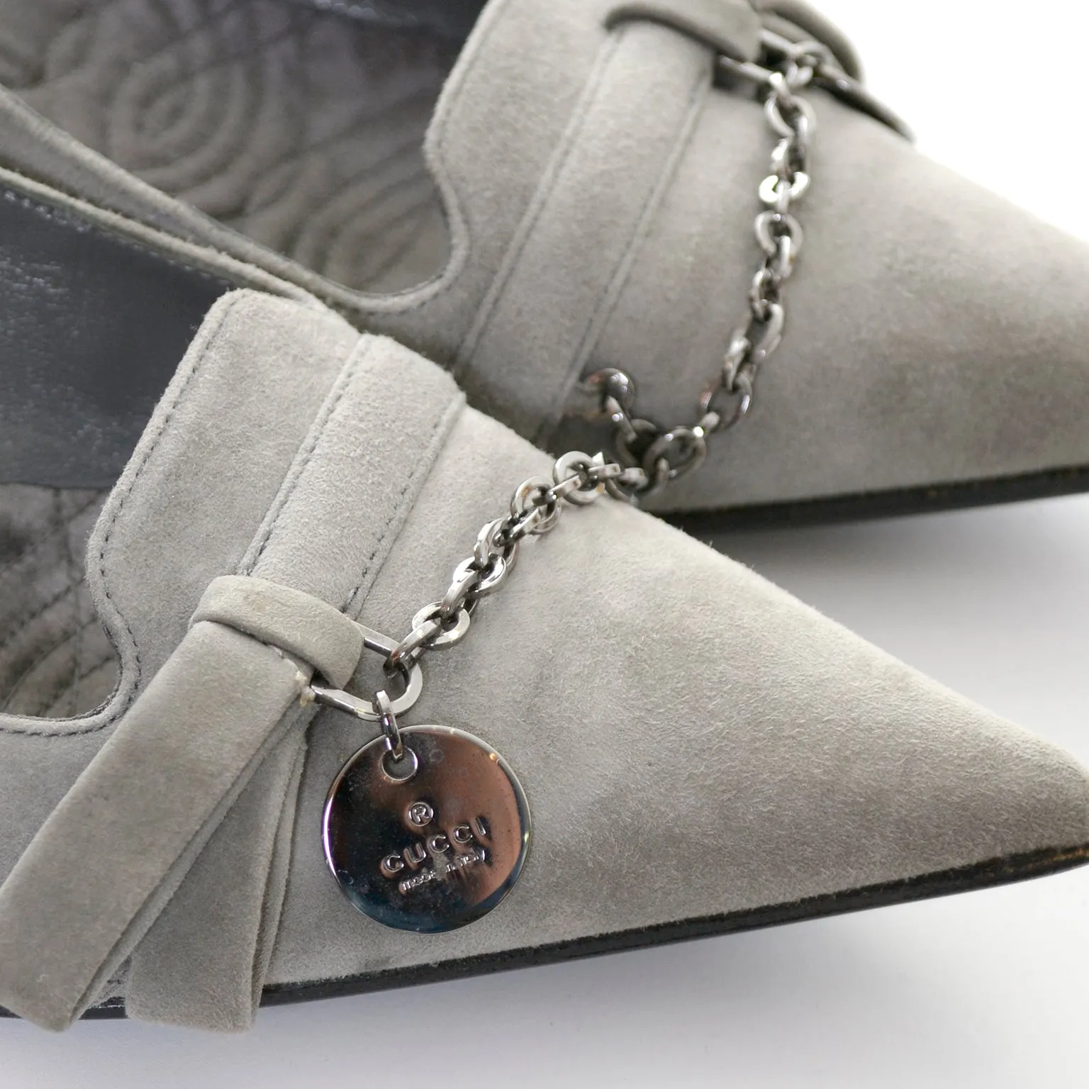 Never Worn Gucci Gray Suede Kitten Heel Shoes w/ Chain Medallion 7.5 B