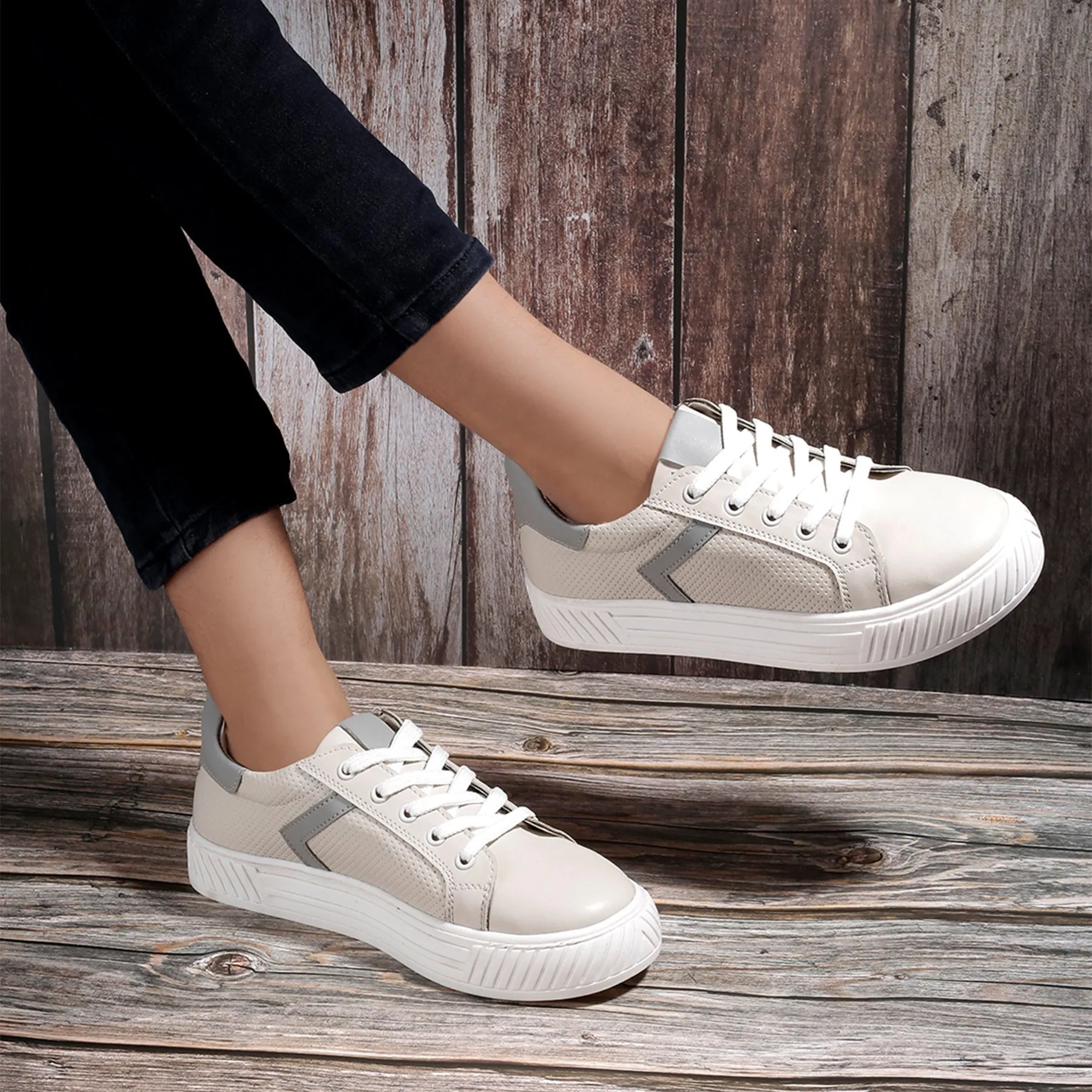 New Trendiest And Stylish Women's Casual Sneaker Shoes