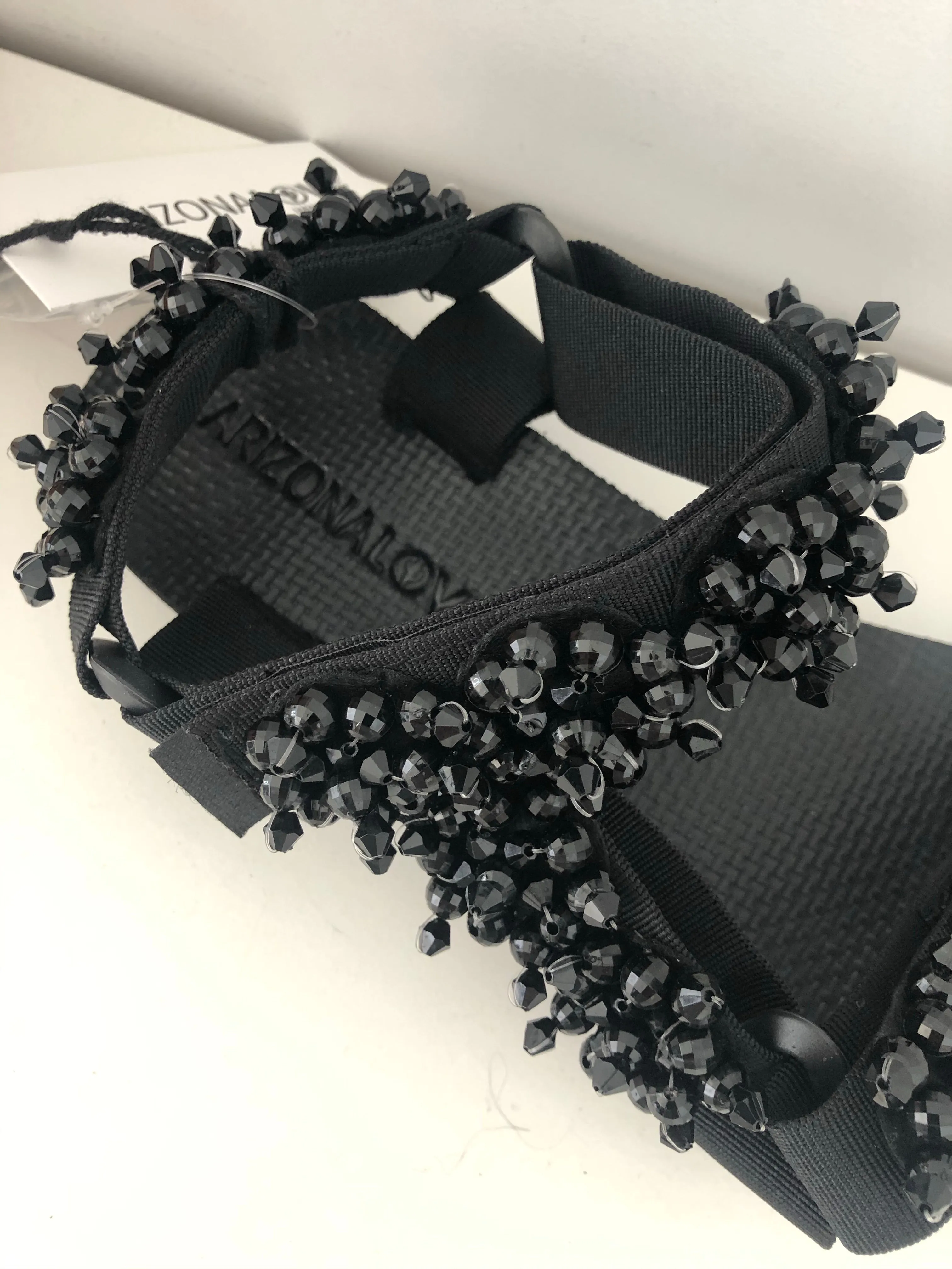 TREKKY SANDAL - BLACK BEADS